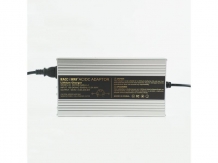 NABIJACKA NA LI Bateria 48V 8A - MOTOE-NAB-LI-4